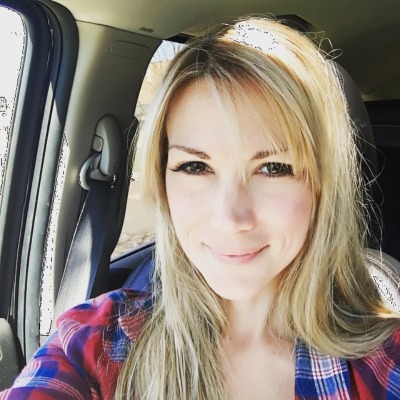 Blondie Tiffany Orlovsky took a selfie in her car.